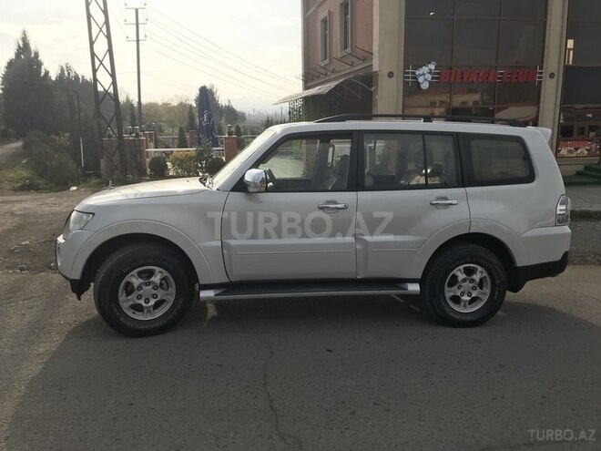Mitsubishi Pajero 2008, 300,000 km - 3.0 l - Gəncə