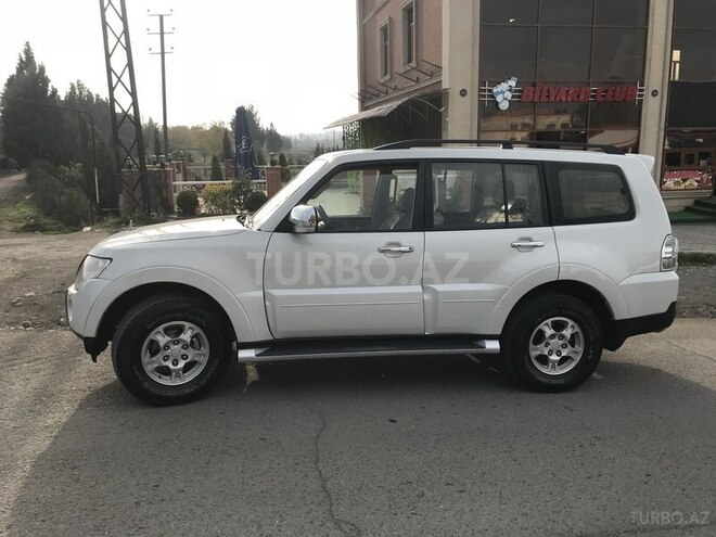 Mitsubishi Pajero 2008, 300,000 km - 3.0 l - Gəncə