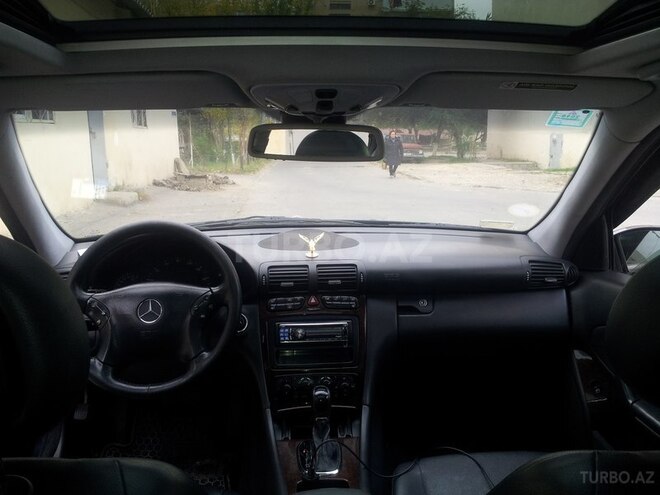 Mercedes C 240 2003, 238,461 km - 2.6 l - Bakı