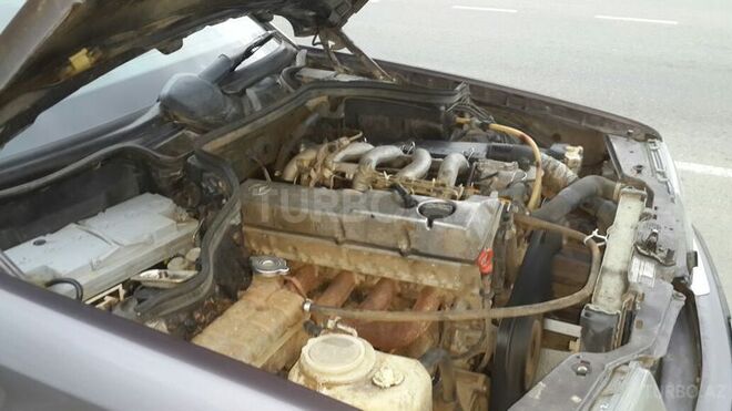 Mercedes E 250 1992, 580,000 km - 2.5 l - Bakı