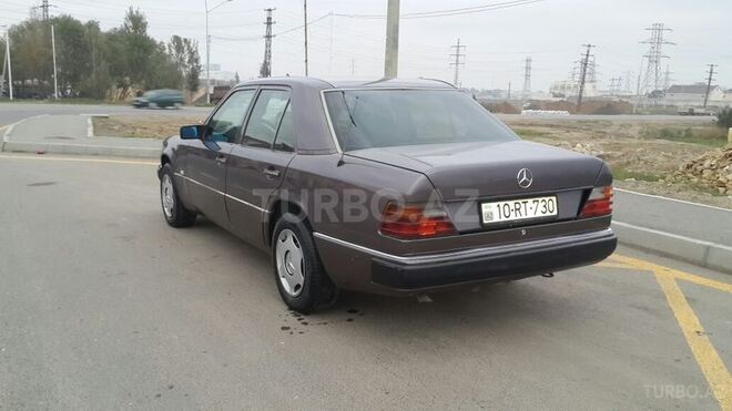 Mercedes E 250 1992, 580,000 km - 2.5 l - Bakı