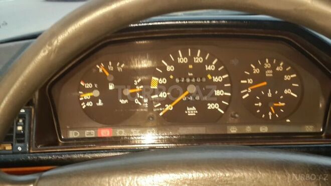 Mercedes E 250 1992, 580,000 km - 2.5 l - Bakı