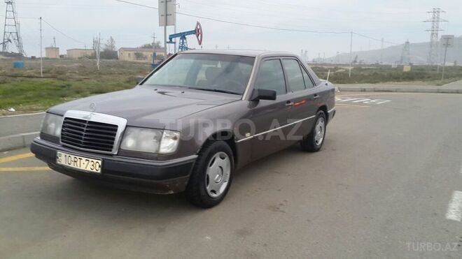 Mercedes E 250 1992, 580,000 km - 2.5 l - Bakı
