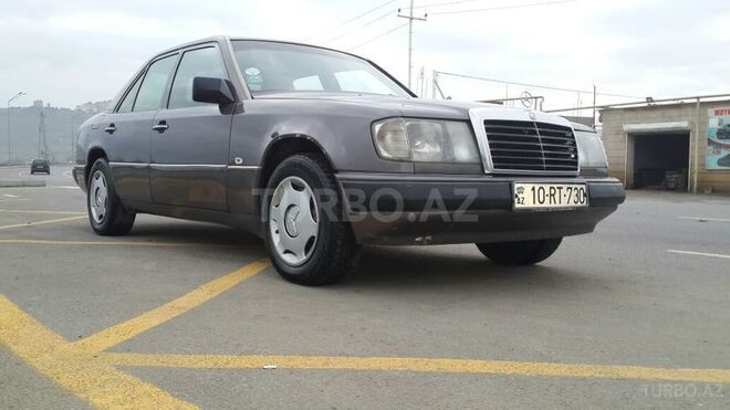 Mercedes E 250 1992, 580,000 km - 2.5 l - Bakı