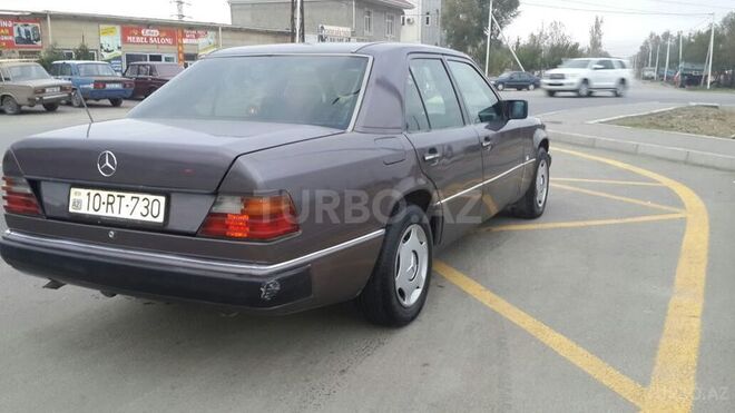 Mercedes E 250 1992, 580,000 km - 2.5 l - Bakı