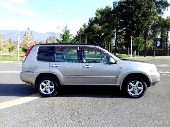 Nissan X-Trail 2001, 170,000 km - 2.0 l - Qax