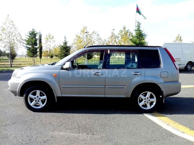 Nissan X-Trail 2001, 170,000 km - 2.0 l - Qax