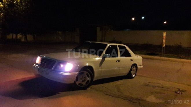 Mercedes E 230 1990, 222,222 km - 2.3 л - Bakı