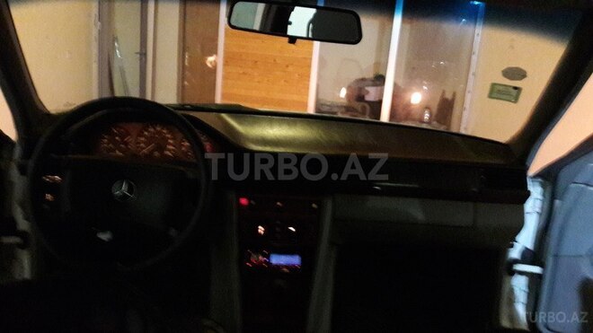 Mercedes E 230 1990, 222,222 km - 2.3 л - Bakı