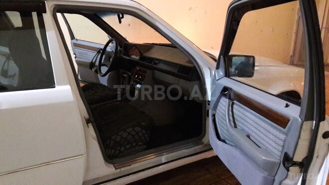 Mercedes E 230 1990, 222,222 km - 2.3 л - Bakı