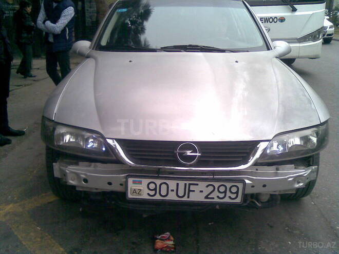 Opel Vectra 2000, 200,000 km - 2.0 l - Bakı