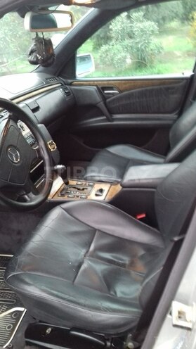Mercedes E 240 1999, 292,000 km - 2.4 l - Bakı