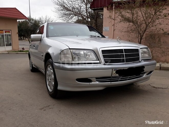 Mercedes C 220 1999, 305,000 km - 2.2 l - Bakı