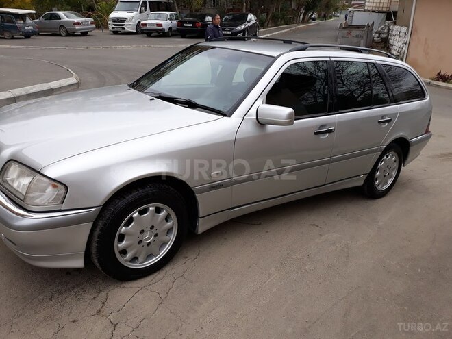 Mercedes C 220 1999, 305,000 km - 2.2 l - Bakı