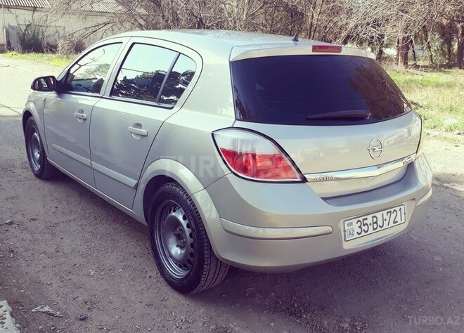 Opel Astra 2005, 231,600 km - 16.0 l - Qazax