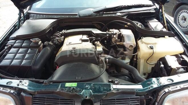 Mercedes C 220 1995, 243,000 km - 2.2 л - Sumqayıt