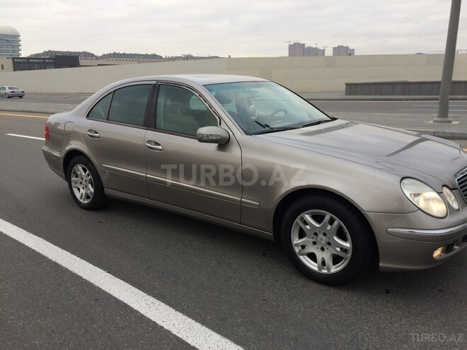 Mercedes E 320 2004, 220,000 km - 3.2 л - Bakı