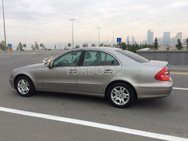 Mercedes E 320 2004, 220,000 km - 3.2 л - Bakı