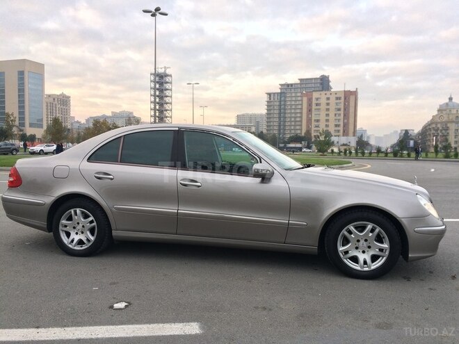 Mercedes E 320 2004, 220,000 km - 3.2 л - Bakı