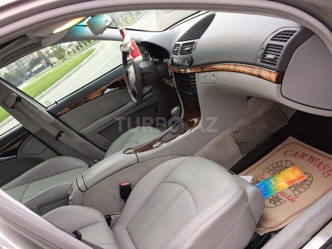 Mercedes E 320 2004, 220,000 km - 3.2 л - Bakı