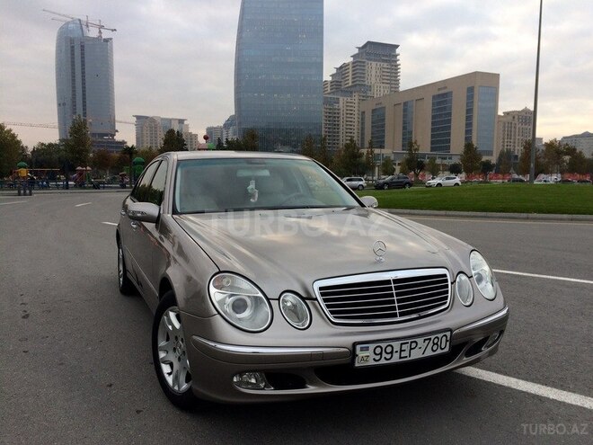 Mercedes E 320 2004, 220,000 km - 3.2 л - Bakı