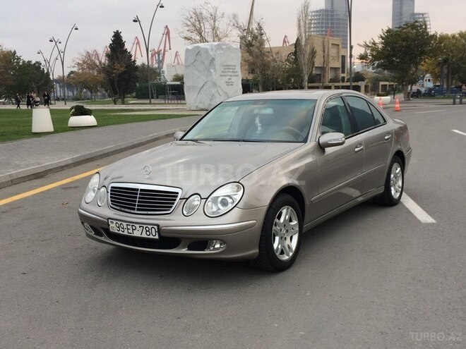 Mercedes E 320 2004, 220,000 km - 3.2 л - Bakı