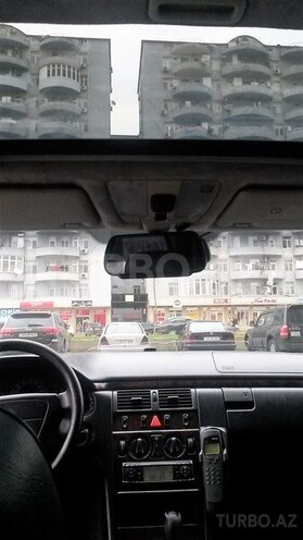 Mercedes E 240 1998, 260,000 km - 2.4 l - Bakı