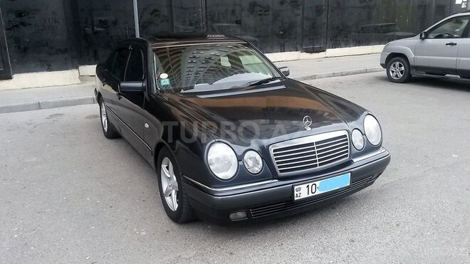 Mercedes E 240 1998, 260,000 km - 2.4 l - Bakı
