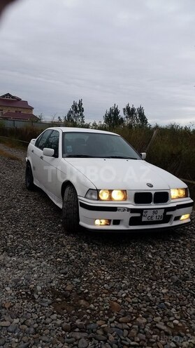 BMW 318 1992, 5,810,005 km - 1.8 л - Bakı