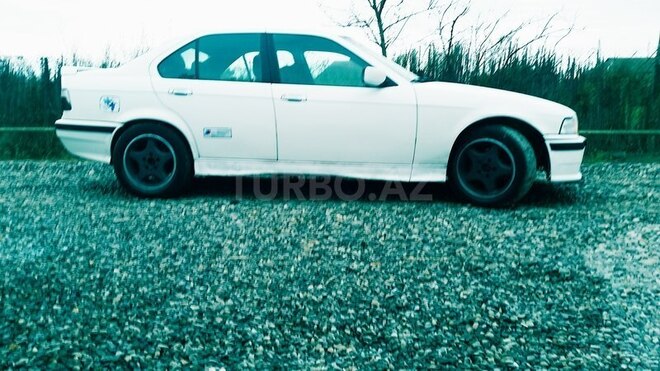 BMW 318 1992, 5,810,005 km - 1.8 л - Bakı