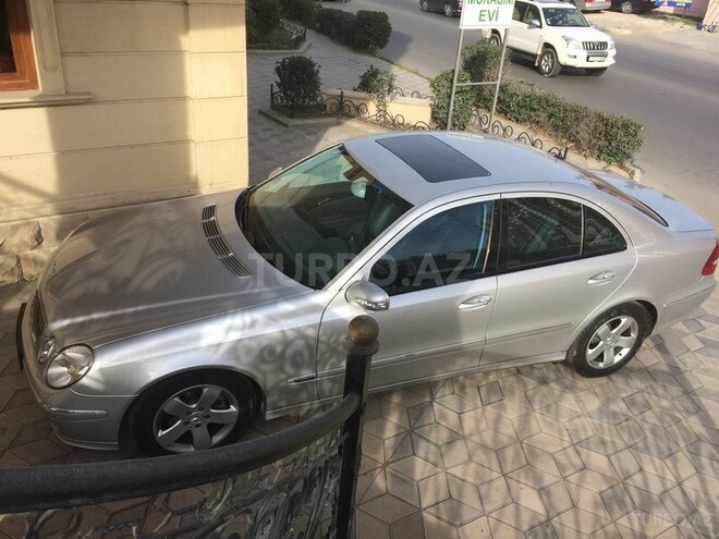 Mercedes E 240 2004, 77,000 km - 2.6 л - Bakı