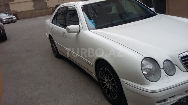 Mercedes E 240 2001, 203,000 km - 1.7 l - Bakı