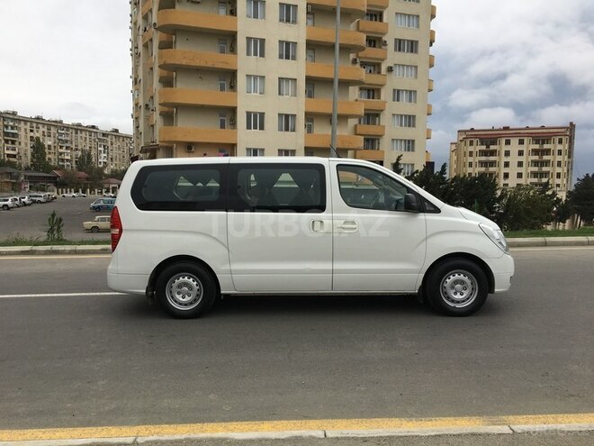 Hyundai H-1 2010, 220,000 km - 2.5 l - Bakı
