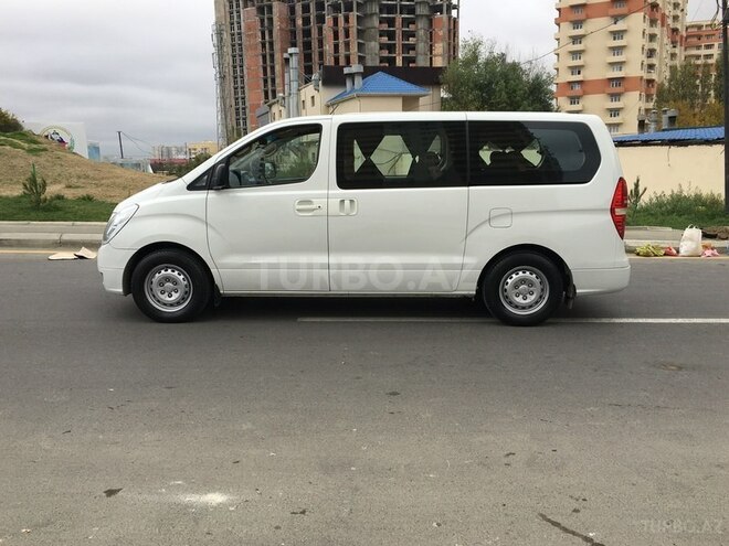 Hyundai H-1 2010, 220,000 km - 2.5 l - Bakı