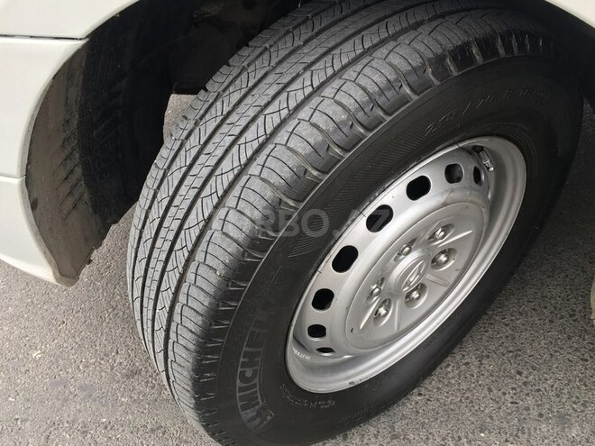 Hyundai H-1 2010, 220,000 km - 2.5 l - Bakı