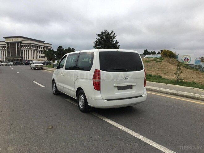 Hyundai H-1 2010, 220,000 km - 2.5 l - Bakı