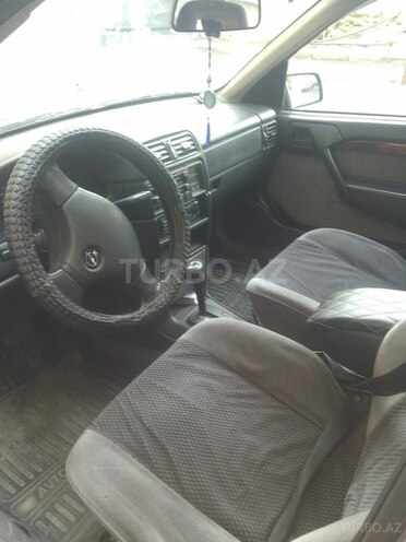 Opel Vectra 1994, 280,000 km - 2.0 l - Bakı