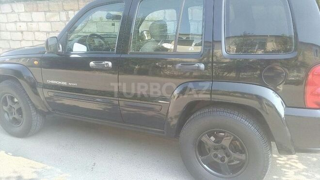 Jeep Cherokee 2004, 200,058 km - 3.7 l - Quba