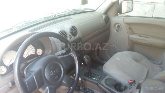 Jeep Cherokee 2004, 200,058 km - 3.7 l - Quba