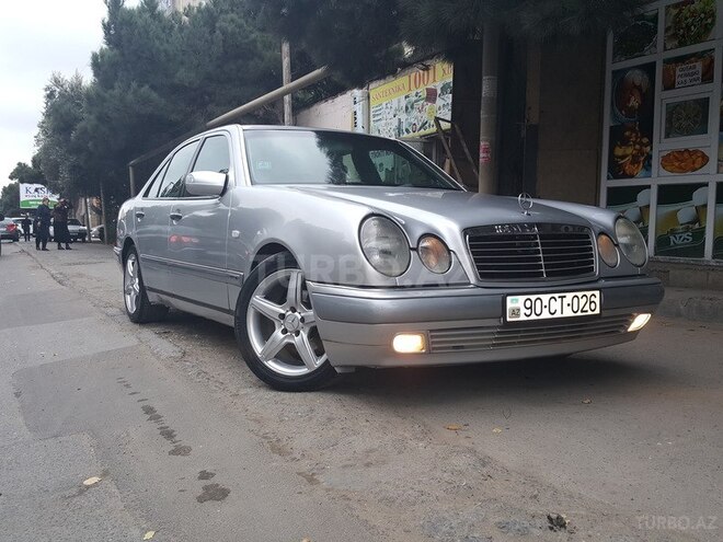 Mercedes E 240 1999, 197,000 km - 2.4 л - Bakı