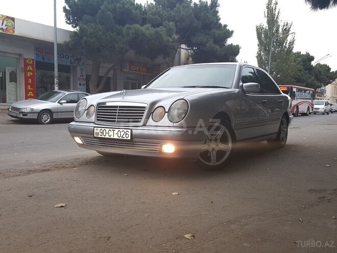Mercedes E 240 1999, 197,000 km - 2.4 л - Bakı