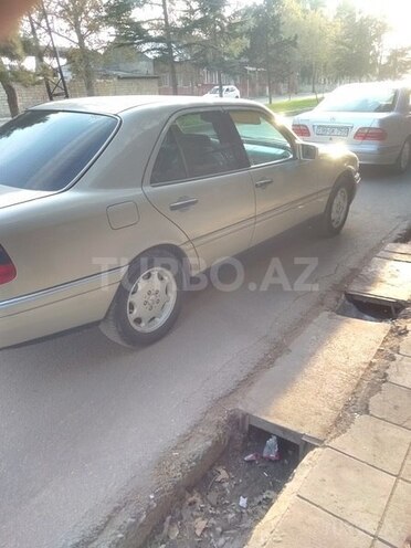 Mercedes C 220 1995, 309,000 km - 2.2 l - Gəncə