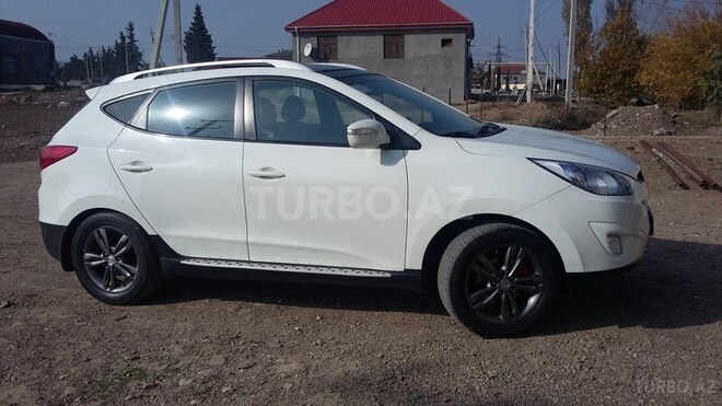 Hyundai ix35 2012, 97,000 km - 2.0 l - Tovuz