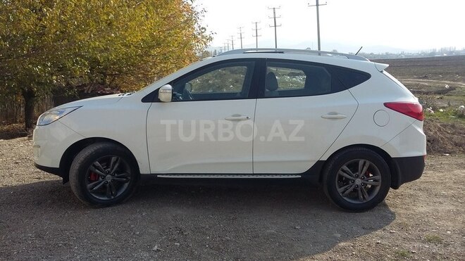 Hyundai ix35 2012, 97,000 km - 2.0 l - Tovuz
