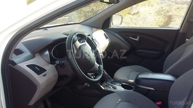 Hyundai ix35 2012, 97,000 km - 2.0 l - Tovuz
