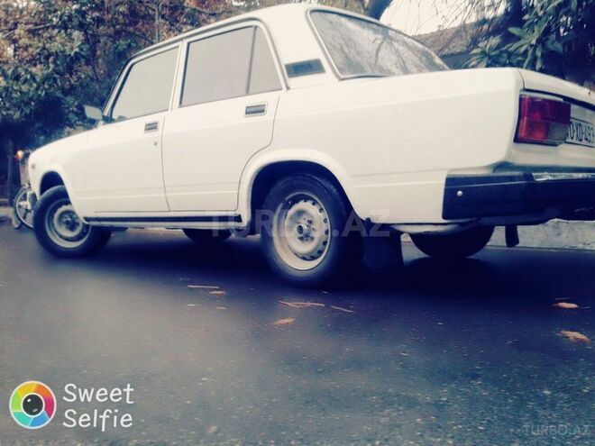 LADA (VAZ) 2107 2005, 183,000 km - 1.6 л - Yevlax