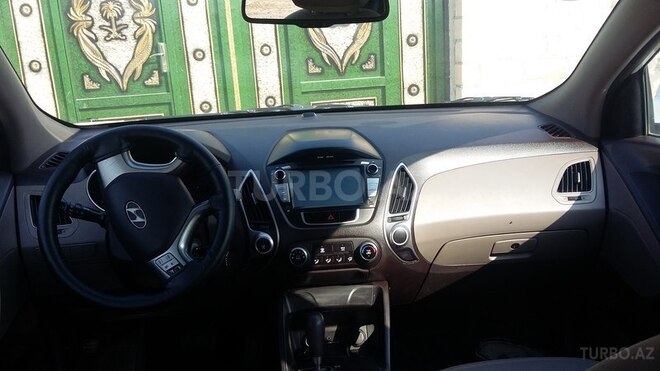 Hyundai ix35 2012, 97,000 km - 2.0 l - Tovuz