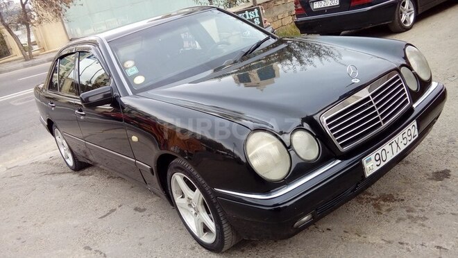 Mercedes E 200 1999, 230,000 km - 2.0 л - Bakı