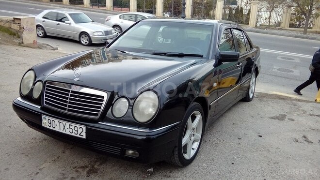Mercedes E 200 1999, 230,000 km - 2.0 л - Bakı