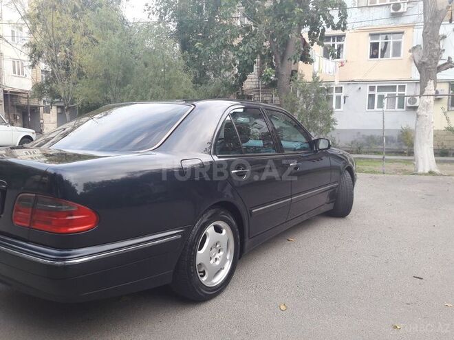 Mercedes E 280 2000, 178,000 km - 2.8 л - Sumqayıt